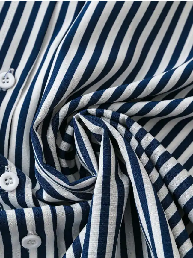 Robe chemise boutonnée avant à manches