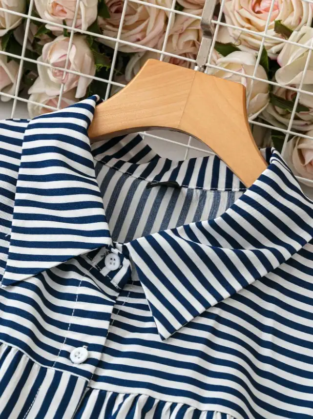 Robe chemise boutonnée avant à manches
